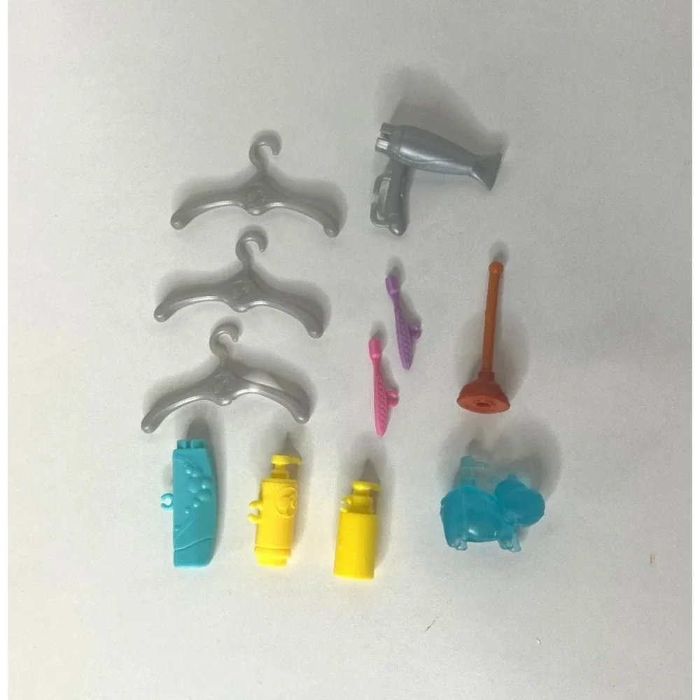 Barbie Doll Hangers Toothbrush Bathroom Set Accessories‎ Dollhouse Lot House
